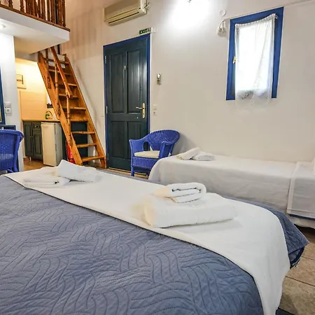 Ξενοδοχείο με διαμερίσματα Village 4*