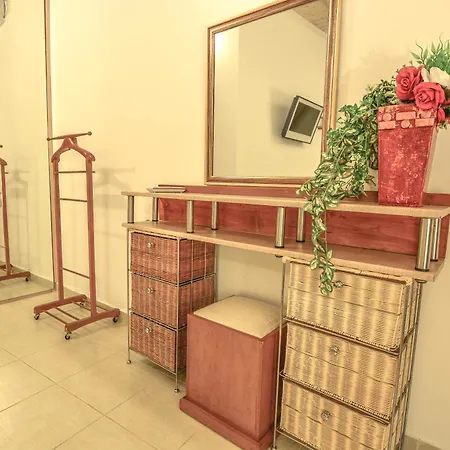 Aparthotel Village 3*