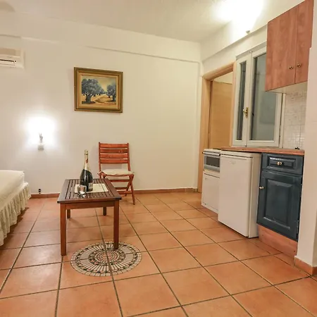 Village Aparthotel