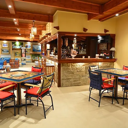 Ξενοδοχείο με διαμερίσματα Village Ξυλόκαστρο