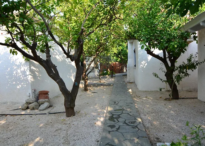 Apart Otel Village 4*